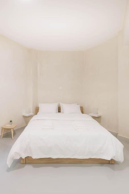 Modern Hiding Place In The Heart Of Athens Exterior photo