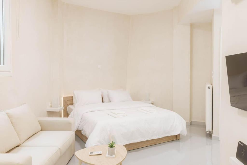 Modern Hiding Place In The Heart Of Athens Exterior photo